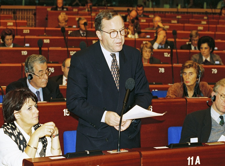 Wilfried Martens in a Plenary Session in Strasbourg